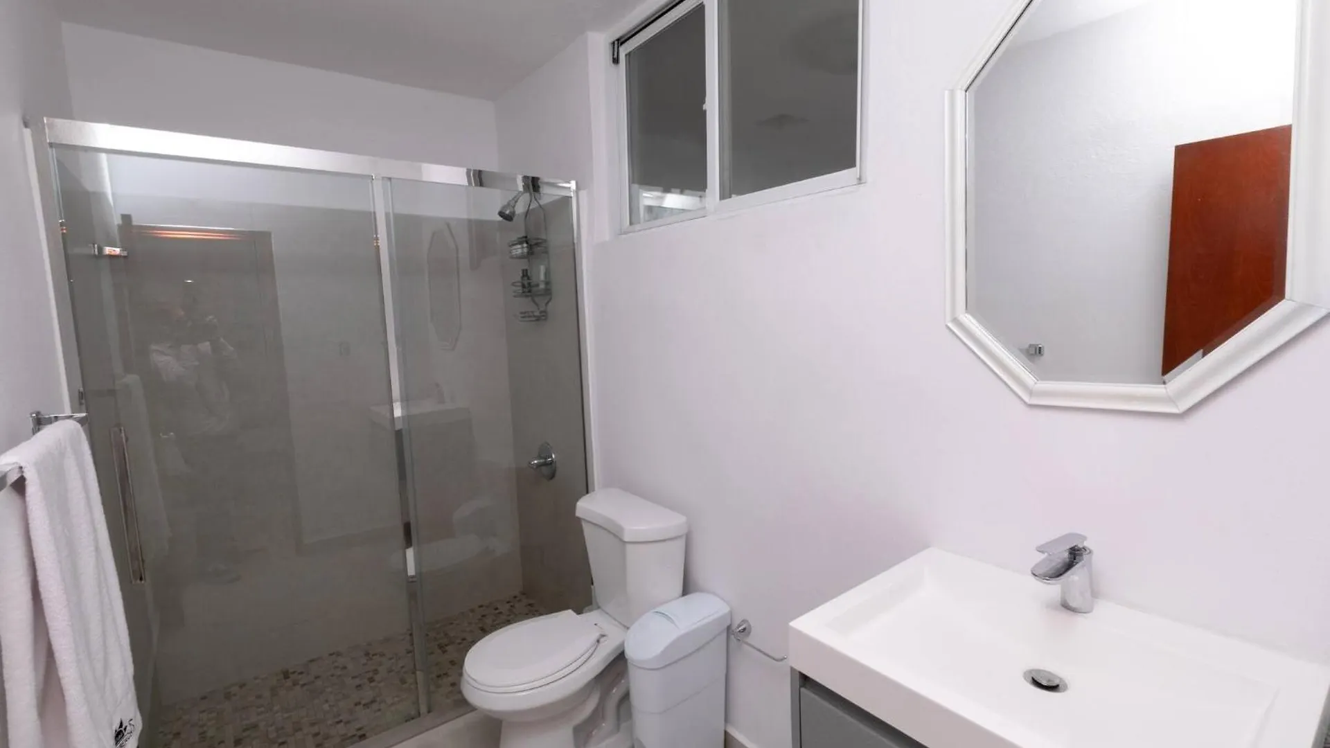 Steps To Ocean Park Beach | Terrace | Parking San Juan